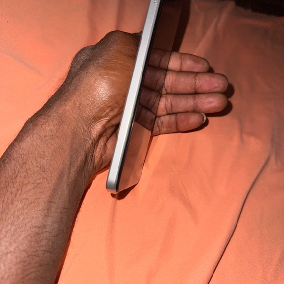 Celero 5g phone - Picture 2 of 4